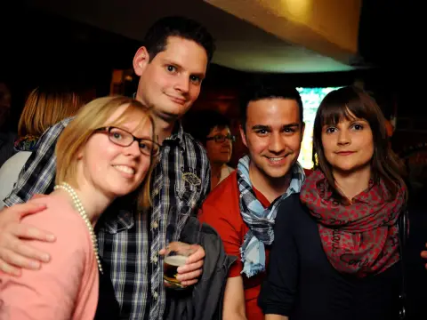 Pub Quiz Night in English and German