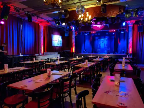 The After-Work Show – Out of Everyday Life, Into Enjoyment